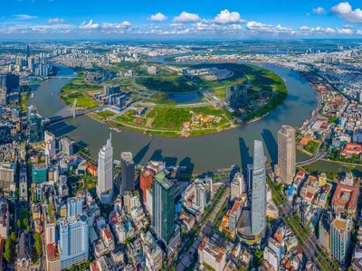Khu đô thị mới Thủ Thiêm nhìn từ trung tâm quận 1. Ảnh: Lê Toàn