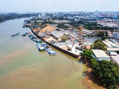 Khu công nghiệp Biên Hòa 1 hiện vẫn còn nhiều nhà máy hoạt động (Ảnh: Lê Toàn) 