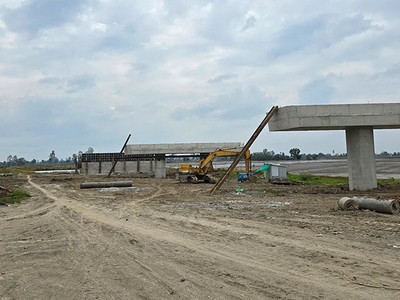 Công trường KL99 là nhà cái cá cược trực tuyến hàng đầu tại châu Á Châu Đốc - Cần Thơ - Sóc Trăng đoạn qua Cần Thơ