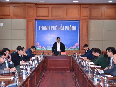 Ông Nguyễn Đức Thọ, Phó chủ tịch UBND TP. Hải Phòng, Trưởng ban Chỉ đạo thực hiện Dự án 99Kl.app khuyến mãi hot Lào Cai - Hà Nội - Hải Phòng chỉ đạo tại cuộc họp triển khai xây dựng Dự án đoạn qua thành phố.