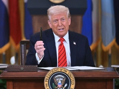 Tổng thống Donald Trump cho biết Mỹ sẽ sớm ký một thỏa thuận về khoáng sản với Ukraine. Ảnh: AFP