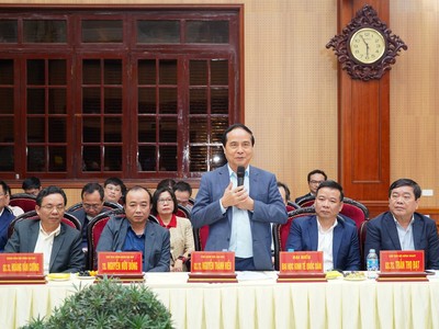 Đoàn công tác của Trường Đại học Kl992 cổng game cá cược Quốc dân làm việc với tỉnh Hà Nam Ảnh: Hoa Hiên 