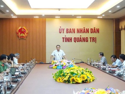 Quyền Chủ tịch UBND tỉnh Hà Sỹ Đồng chỉ đạo xử lý dứt điểm mặt bằng dự án Nhà máy điện gió LIG - Hướng Hóa 1. 