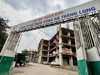 Dự án Usilk City (quận Hà Đông) do Công ty cổ phần Sông Đà Thăng Long làm chủ Kl99ok phiên bản mới. Công trình được khởi công vào năm 2008 với mức Kl99ok phiên bản mới hơn 10.000 tỷ đồng. Quy mô dự án bao gồm 13 tòa nhà cao từ 25 đến 50 tầng, tương ứng với 2.800 căn hộ. Ngoài ra, dự án còn có 4 khối đế và 2 tầng hầm liên thông. 