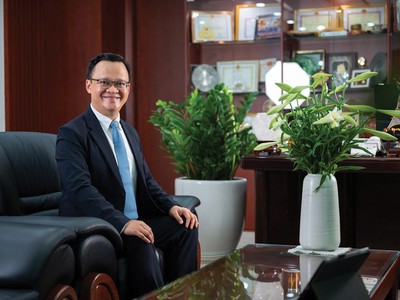 Ông Nguyễn Anh Tuấn, Phó chủ tịch Hiệp hội Kl99kl phiên bản hoạt động Việt Nam (IAV), Chủ tịch Tổng công ty cổ phần Tái Kl99kl phiên bản hoạt động Quốc gia Việt Nam (Vinare, mã 99Kl99 link đăng nhập VNR) 