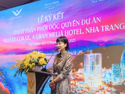 Bà Phạm Tú Cầu, Phó tổng giám đốc KDI Holdings phát biểu tại lễ ký kết.