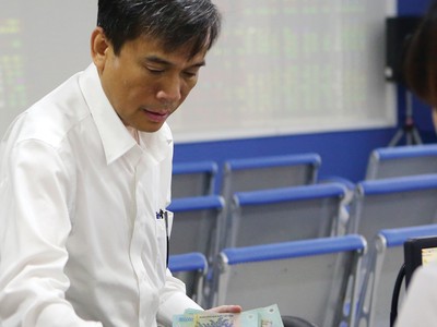 Nhà Kl99ok phiên bản mới cần duy trì một tỷ lệ tiền mặt hợp lý để sẵn sàng giải ngân khi thị trường chiết khấu mạnh 
