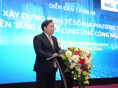 Ông Trần Duy Đông, Chủ tịch UBND tỉnh Vĩnh Phúc phát biểu tại Diễn đàn “Xây dựng Kl992 cổng game cá cược số địa phương trên nền tảng chuỗi cung ứng công nghệ cao”.