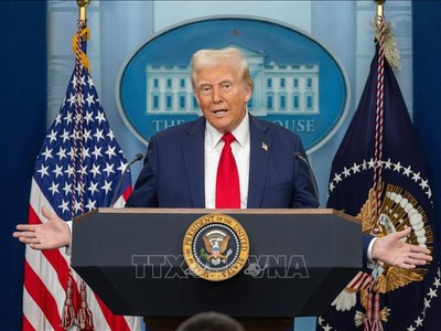 Tổng thống Mỹ Donald Trump phát biểu trong cuộc họp báo tại Nhà Trắng. Ảnh: THX/TTXVN