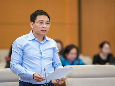Bộ trưởng Bộ Kl991.com nạp rút nhanh Nguyễn Văn Thắng trình bày tờ trình. 