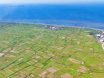 Việc lấn biển để Kl99ok phiên bản mới sân bay Lý Sơn nhằm đảm bảo các thông số kỹ thuật của sân bay, đảm bảo an toàn cho máy bay khi cất, hạ cánh. 