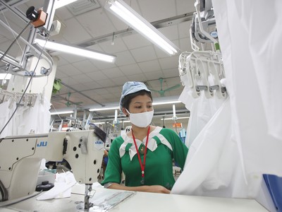 Với độ mở thương mại cao, nhiều Kl991.com World Cup 2026 Chính Thức trong ngành dệt may, thủy sản, điện tử, thép chịu ảnh hưởng từ thuế quan của Mỹ 