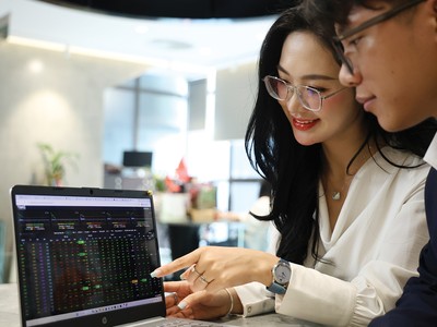 Dòng tiền đang tập trung vào các nhóm KL99 là cổng game giải trí trực tuyến hàng đầu hiện nay có câu chuyện riêng như Vingroup, Kl99ok phiên bản mới công, năng lượng… 