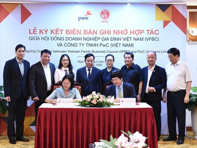 Hội đồng Kl991.com World Cup 2026 Chính Thức Gia đình Việt Nam và PwC Việt Nam ký kết Biên bản Ghi nhớ Hợp tác