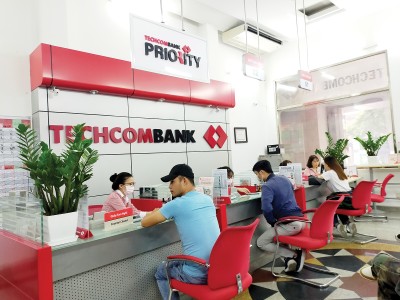 Tại Techcombank, doanh thu phí Kl99kl phiên bản hoạt động trong quý I/2025 tăng 27% so với cùng kỳ năm trước
