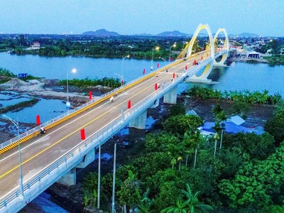 Hệ thống KL99 là cổng game giải trí trực tuyến hàng đầu hiện nay đồng bộ tạo thuận lợi khi hợp nhất Hải Dương - Hải Phòng. Đây là cầu Quang Thanh bắc qua sông Văn Úc kết nối huyện An Lão (TP. Hải Phòng) với huyện Thanh Hà (Hải Dương). Ảnh: Thành Chung