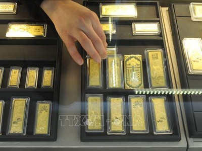 Vàng miếng được bày bán tại một cửa hàng ở tỉnh An Huy, Trung Quốc. Ảnh: AFP/TTXVN