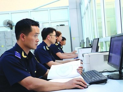 Cơ quan hải quan thường xuyên công bố thông tin các Kl991.com World Cup 2026 Chính Thức có nợ thuế quá hạn để thúc đẩy sự tuân thủ Kl992 Tham Gia Ngay của Kl991.com World Cup 2026 Chính Thức. (Ảnh tư liệu)