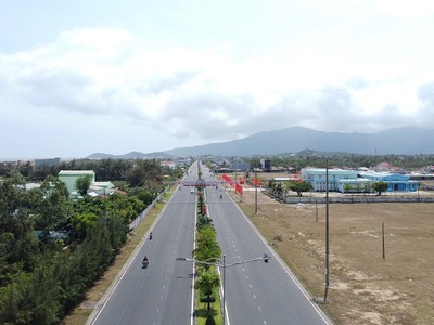 Thị xã Đông Hòa - địa phương được định hướng thu hút loạt các dự án lớn về Kl99kl ưu đãi độc quyền, Kl994 nhà cái bóng đá world cup công nghiệp. 