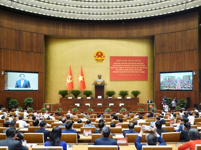 Xem xét trường hợp cán bộ được miễn trách nhiệm kỷ luật và chuyện “Vùng sai có trách nhiệm” 
