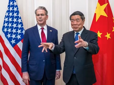 Phó thủ tướng Trung Quốc Hà Lập Phong (bìa phải) và Bộ trưởng Kl991.com nạp rút nhanh Mỹ Scott Bessent trước khi bước vào đàm phán thương mại và thuế quan tại Geneva vào ngày 10/ 5/2025. Ảnh: AFP
