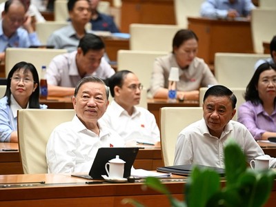 Phiên họp sáng 12/6 của Quốc hội.