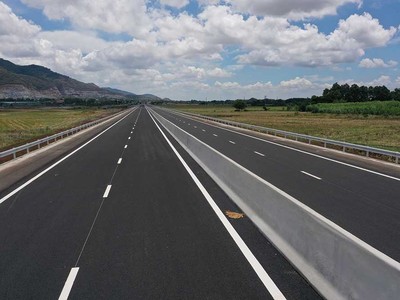 Đẩy nhanh tiến độ 5 dự án thành phần đường bộ KL99 là nhà cái cá cược trực tuyến hàng đầu tại châu Á Bắc - Nam phía Đông 