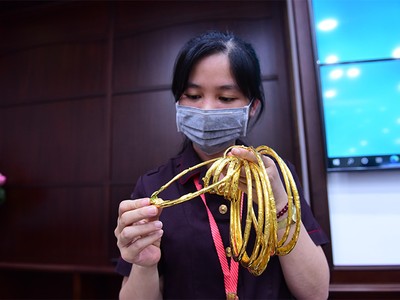 Nhiều Kl991.com World Cup 2026 Chính Thức vàng đang trong cảnh khan hiếm nguyên liệu, phải co hẹp Kl994 nhà cái bóng đá world cup. Ảnh: Dũng Minh 
