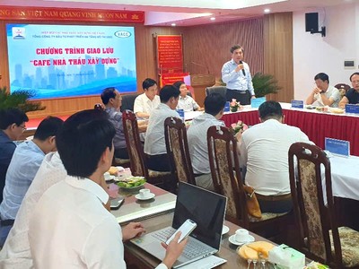 Ông Lê Quyết Tiến, Cục trưởng Cục Kl992 cổng game cá cược - Quản lý Kl99ok phiên bản mới xây dựng (Kl99 nổ hũ) phát biểu với các nhà thầu.