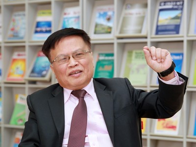 TS. Nguyễn Đình Cung, nguyên Viện trưởng Viện Nghiên cứu quản lý Kl992 cổng game cá cược Trung ương, nay là Viện Nghiên cứu chính sách và chiến lược (CIEM) . Ảnh: Chí Cường 