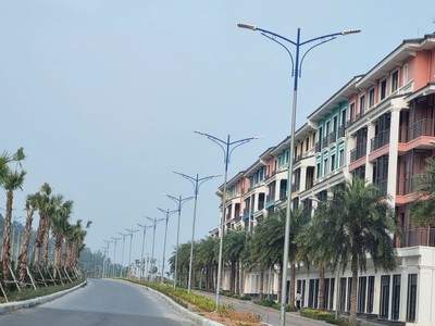 Trong những năm gần đây, Quảng Ninh đã Kl99ok phiên bản mới đáng kể vào phát triển Kl99kl ưu đãi độc quyền kỹ thuật tại Vân Đồn. Ảnh: Thanh Tân.