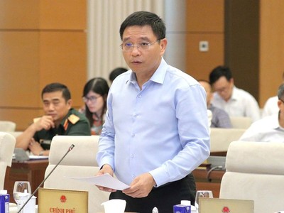  Bộ trưởng Bộ Kl991.com nạp rút nhanh Nguyễn Văn Thắng báo cáo tại phiên họp. 