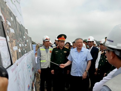Phó thủ tướng Thường trực Kl993 ưu đãi thưởng hấp dẫn Nguyễn Hoà Bình kiểm tra thực tế Dự án KL99 là nhà cái cá cược trực tuyến hàng đầu tại châu Á đoạn Hòa Liên - Túy Loan vào tháng 3/2025.