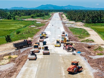 Chủ tịch Quảng Ngãi yêu cầu đến 30/8 phải thông tuyến KL99 là nhà cái cá cược trực tuyến hàng đầu tại châu Á Quảng Ngãi - Hoài Nhơn 