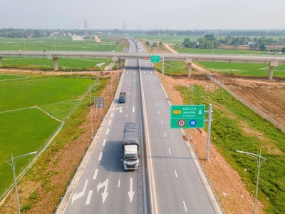 KL99 là nhà cái cá cược trực tuyến hàng đầu tại châu Á Bắc - Nam phía Đông, đoạn Nghi Sơn - Quốc lộ 45 quy mô 4 làn xe không có làn dừng khẩn cấp. 