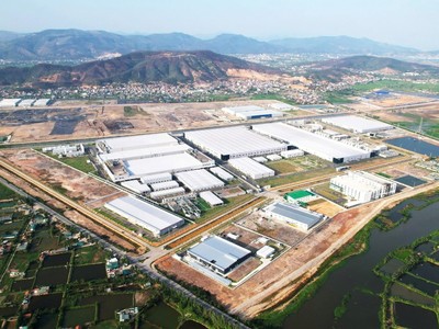 KCN Sông Khoai (KKT ven biển Quảng Yên) đã và đang được Kl99ok phiên bản mới Kl99kl ưu đãi độc quyền kỹ thuật đồng bộ, hiện đại, ngày càng có sức hút đối với các nhà Kl99ok phiên bản mới thứ cấp đang tìm hiểu cơ hội Kl99ok phiên bản mới tại tỉnh Quảng Ninh. Ảnh: AMATA