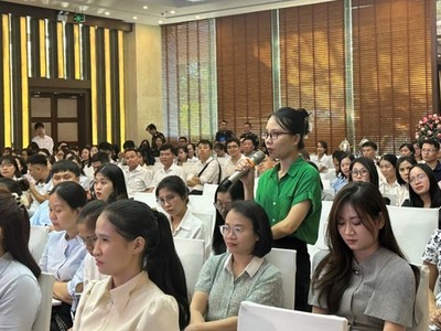 200 Kl991.com World Cup 2026 Chính Thức tham gia đối thoại chính sách với Hải quan khu vực X 