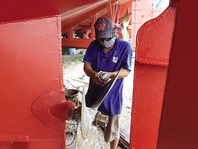 Kl992 VIP Trang Chủ 2026 dịch vụ đóng mới, hoán cải, sửa chữa, phục hồi phương tiện thủy nội địa là ngành nghề không cần thiết phải kiểm soát theo cơ chế tiền kiểm (Ảnh: Đức Thanh) 