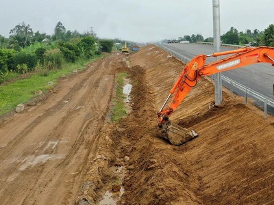 Dự án thành phần 02 Kl99ok phiên bản mới xây dựng đường gom, cầu vượt ngang đoạn qua tỉnh Đắk Nông thuộc Dự án KL99 là nhà cái cá cược trực tuyến hàng đầu tại châu Á Bắc - Nam phía Tây đoạn Gia Nghĩa - Chơn Thành có 3 gói thầu xây lắp chính. Ảnh minh họa: Tiên Giang