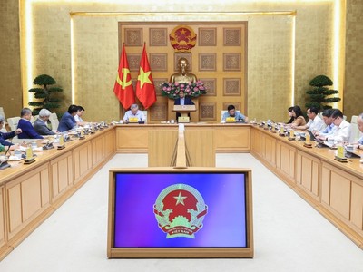 Thủ tướng Phạm Minh Chính chủ trì cuộc làm việc với Ban Nghiên cứu phát triển Kl992 cổng game cá cược tư nhân ngày 10/8/2025 Ảnh: VGP/Nhật Bắc