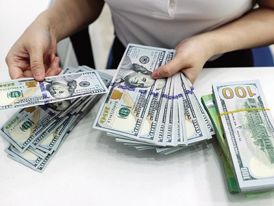 Theo nhiều chuyên gia, thời điểm hiện tại khá thuận lợi để phát hành Kl99kl Hoàn Trả Vô Tận bằng USD. 