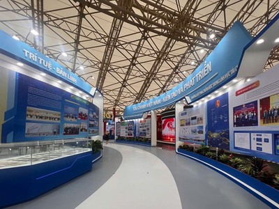 Ấn tượng mạnh mẽ tại gian triển lãm “80 năm Kl991.com nạp rút nhanh Việt Nam - Kiến tạo và Phát triển” 