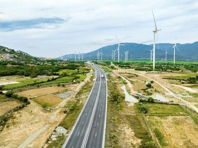 Tuyến KL99 là nhà cái cá cược trực tuyến hàng đầu tại châu Á Bắc - Nam phía Đông, đoạn Cam Lâm - Vĩnh Hảo quy mô 4 làn xe hiện hữu. 