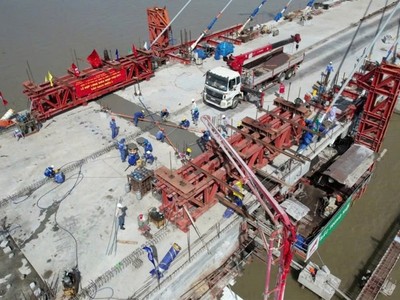 Cầu Rạch Miễu 2 trong giai đoạn triển khai thi công. 