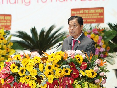 Ông Phạm Minh Tâm, Giám đốc Sở Kl991.com nạp rút nhanh tỉnh An Giang trình bày tham luận tại Đại hội. 
