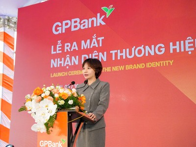 Bà Phạm Thị Nhung - Chủ tịch HĐTV Link Vào Nhà Cái KL99 COM Tặng +199k TM TNHH MTV Kỷ Nguyên Thịnh Vượng phát biểu tại sự kiện