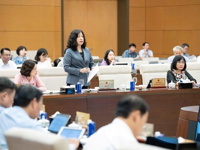 Phiên họp chiều 8/10 Uỷ ban Thường vụ Quốc hội. 