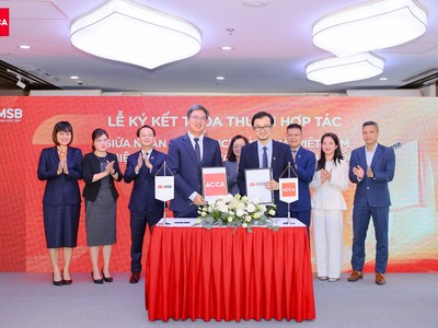 Lễ ký kết Biên bản ghi nhớ hợp tác chiến lược (MoU) giữa ACCA và MSB. Ảnh: ACCA Việt Nam