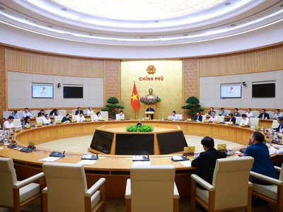 Thủ tướng Phạm Minh Chính chủ trì phiên họp Kl993 ưu đãi thưởng hấp dẫn về tình hình triển khai thực hiện các nghị quyết của Trung ương, Quốc hội về tổ chức, vận hành chính quyền địa phương 2 cấp - Ảnh: VGP