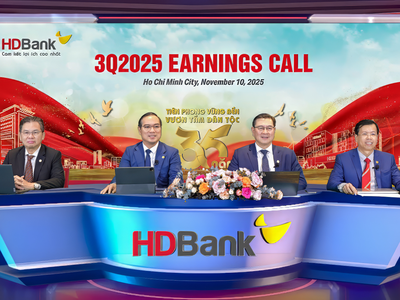 Đại diện Ban lãnh đạo HDBank tại Hội nghị Nhà Kl99ok phiên bản mới quý 3/2025